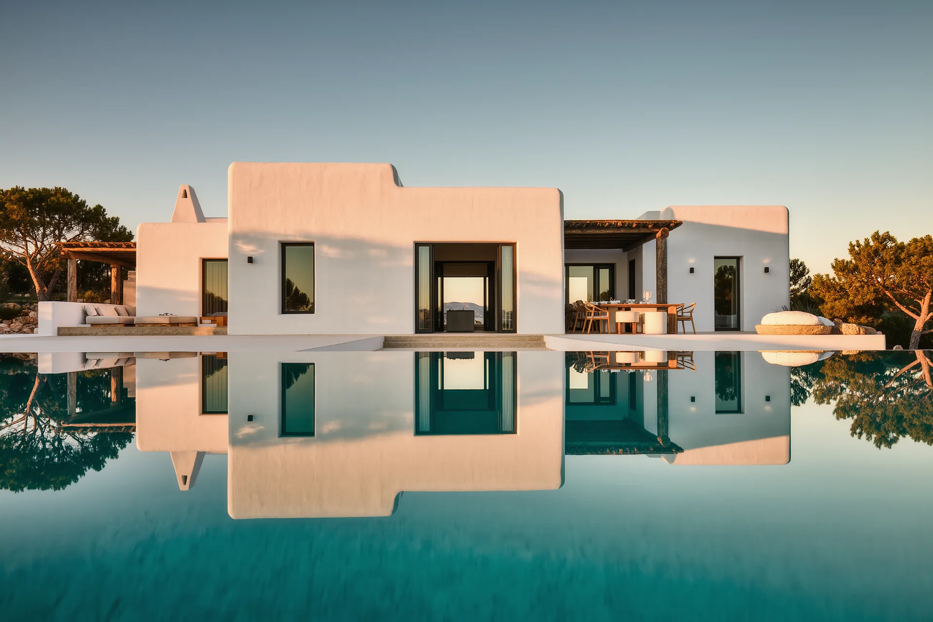 Por qué las villas en Ibiza son una inversión estable y segura